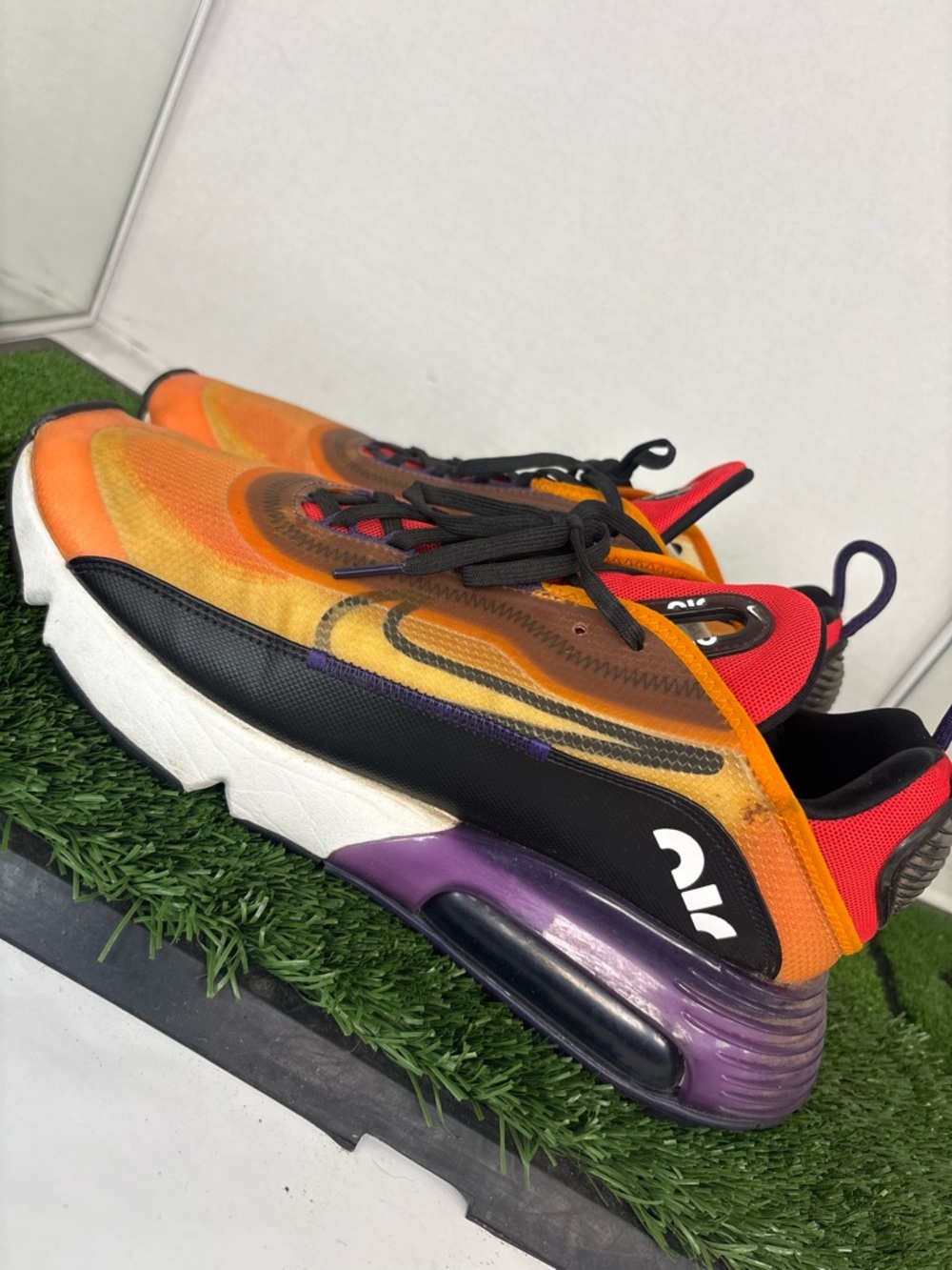 Nike Air Max 2090 Men's Size US 11.5 Orange Purple Shoes Sneakers BV9977-800